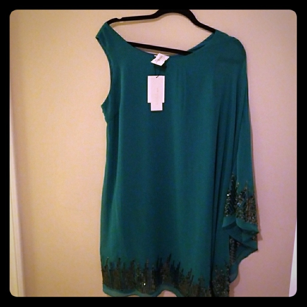 Green dress with sequins